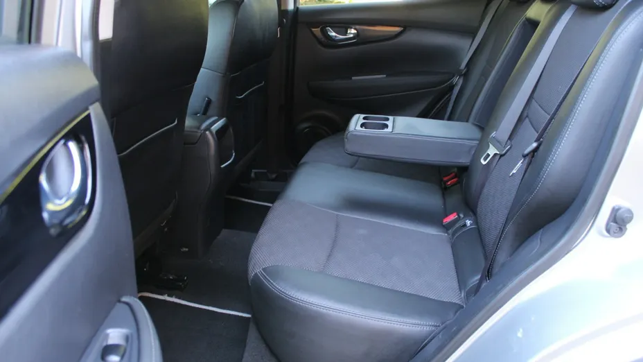 NISSAN Qashqai -