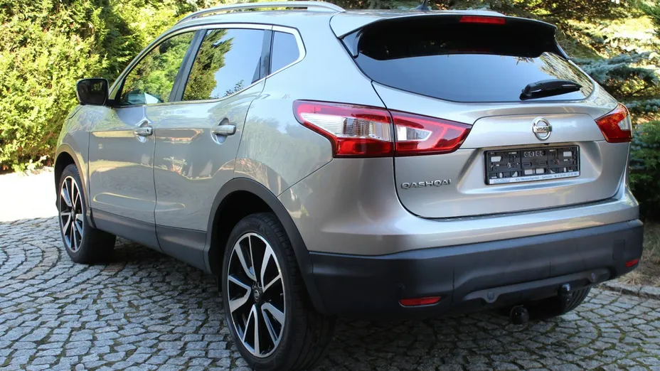 NISSAN Qashqai -