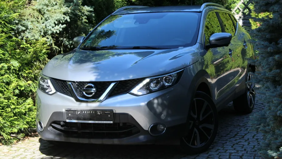 NISSAN Qashqai -