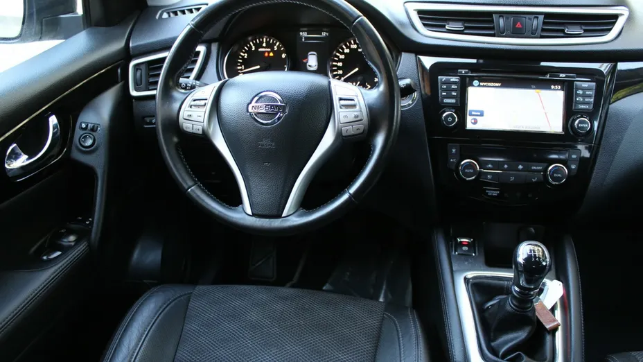 NISSAN Qashqai -