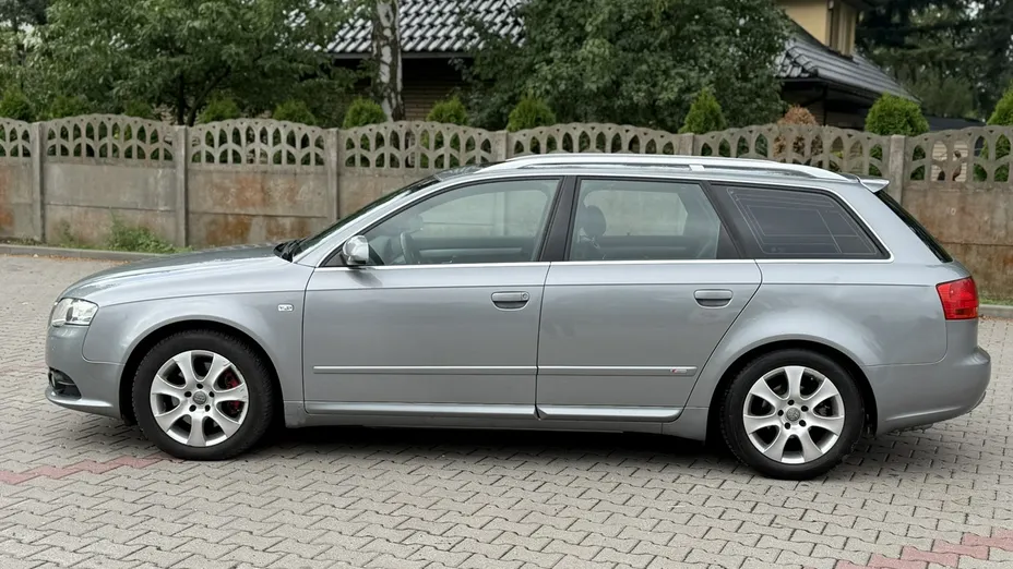 AUDI A4 -