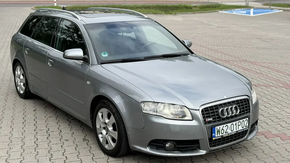 AUDI A4 -
