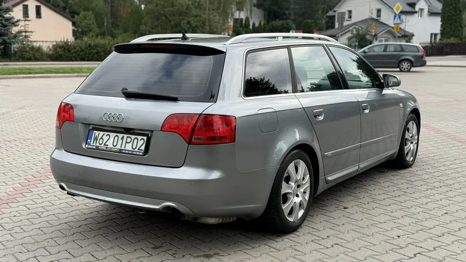 AUDI A4 -
