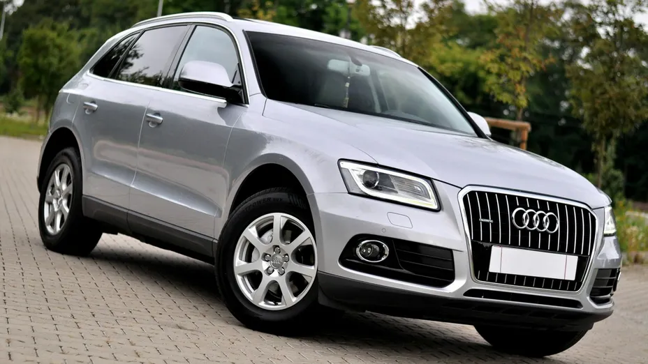 AUDI Q5 -