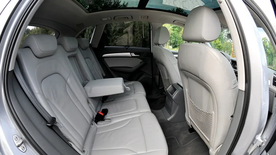 AUDI Q5 -