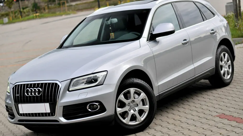 AUDI Q5 -