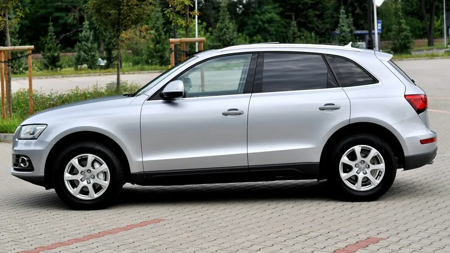 AUDI Q5 -