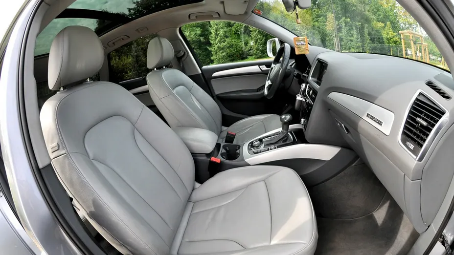 AUDI Q5 -