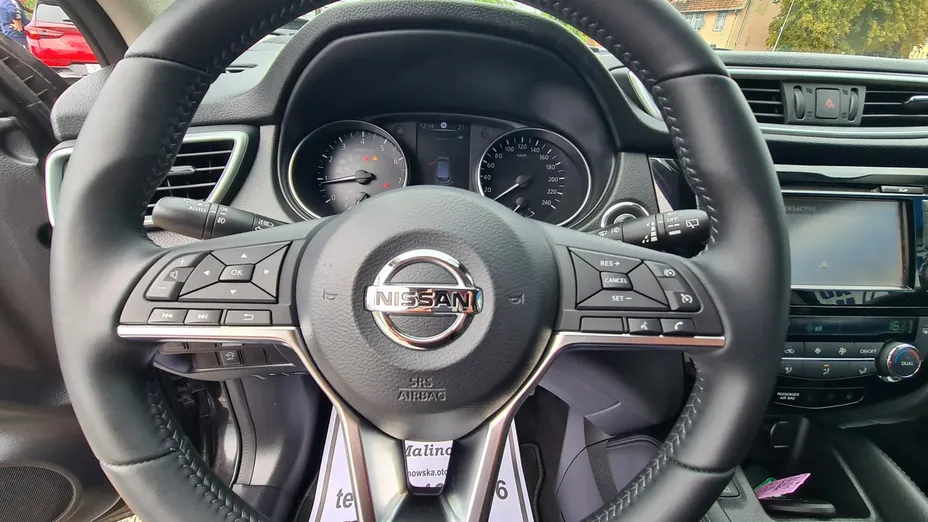 NISSAN Qashqai -
