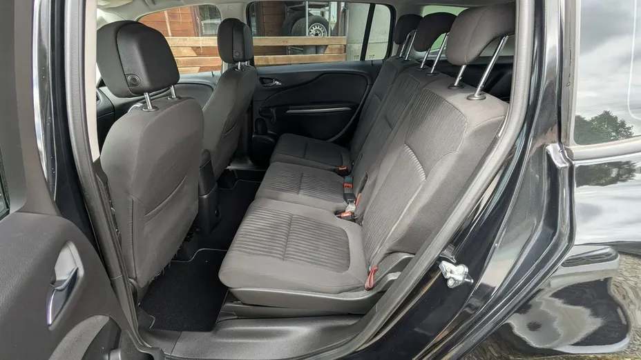 OPEL Zafira -