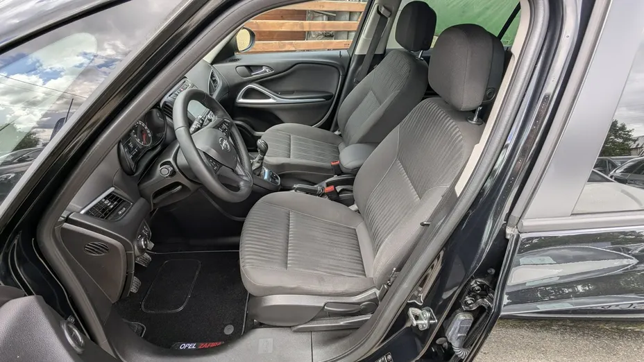 OPEL Zafira -