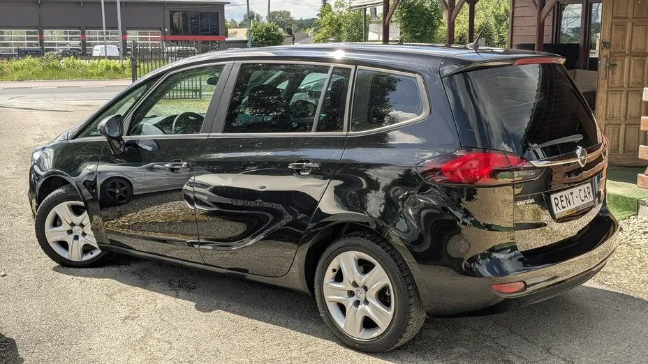 OPEL Zafira -