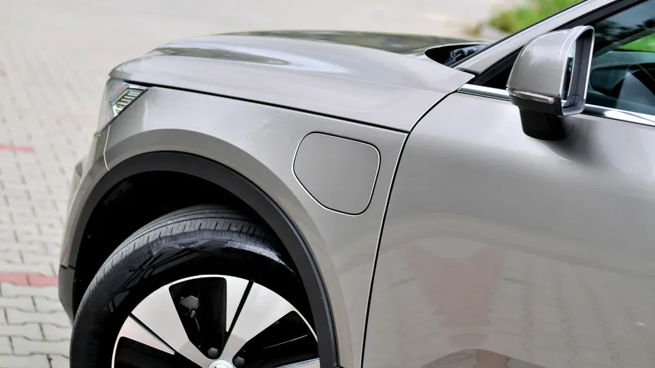 VOLVO XC40 -