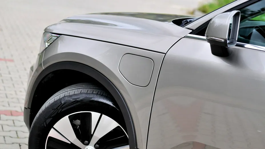 VOLVO XC40 -