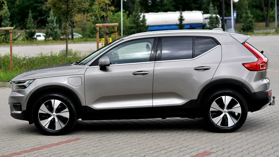 VOLVO XC40 -