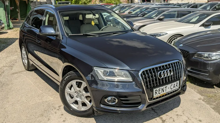 AUDI Q5 -