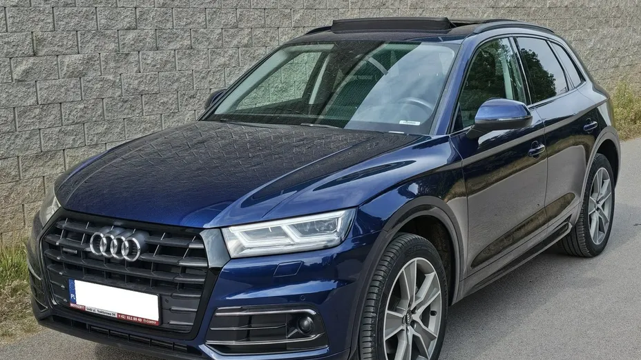 AUDI Q5 -
