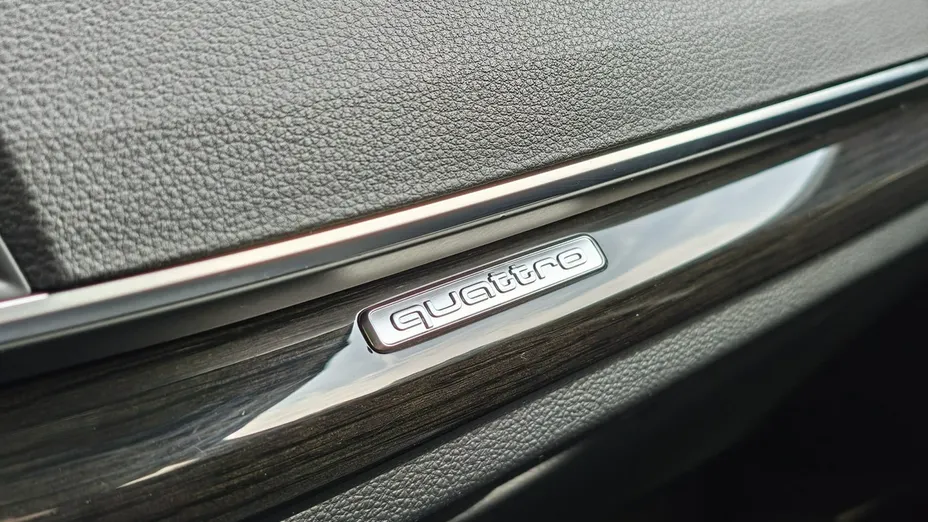 AUDI Q5 -