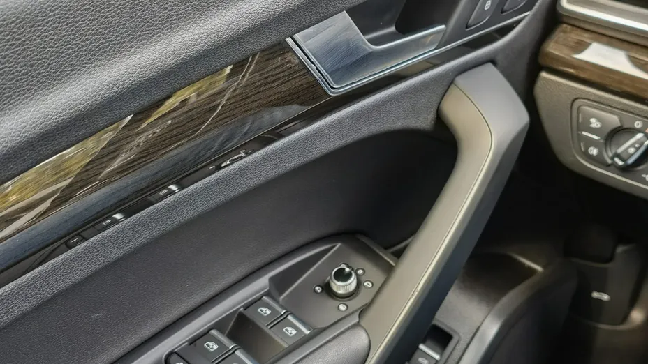 AUDI Q5 -