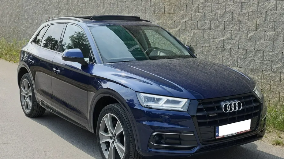AUDI Q5 -