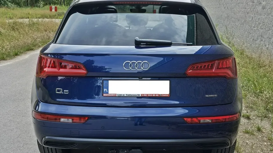 AUDI Q5 -