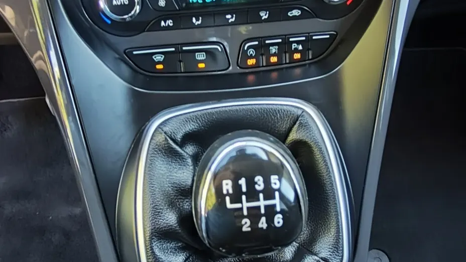 FORD Kuga -