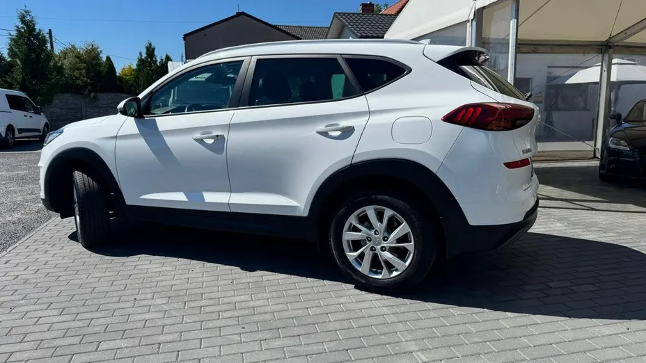 HYUNDAI Tucson -