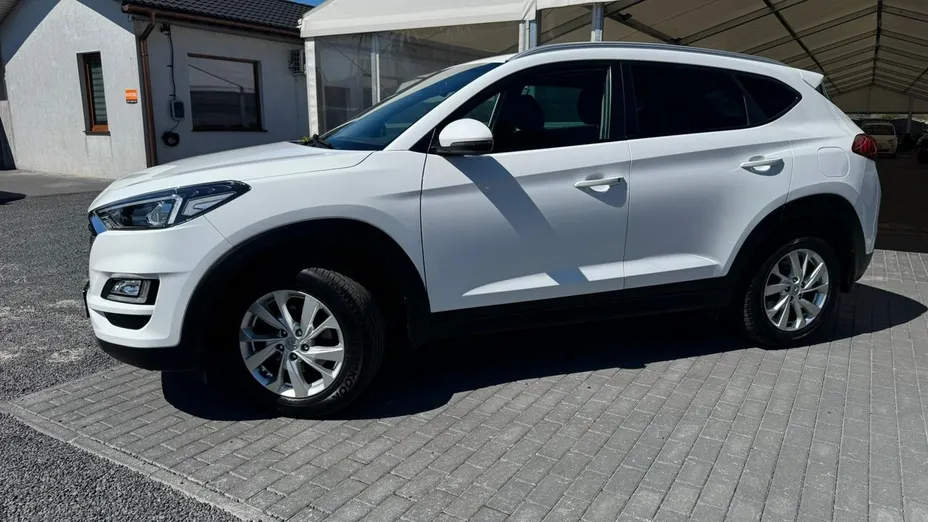 HYUNDAI Tucson -