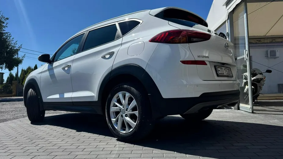 HYUNDAI Tucson -