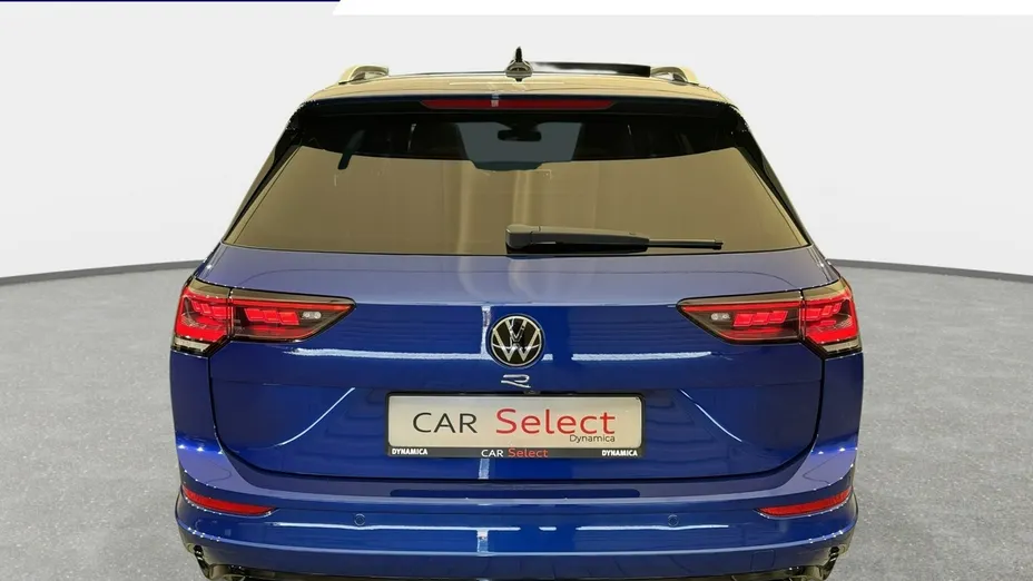 VOLKSWAGEN Golf -