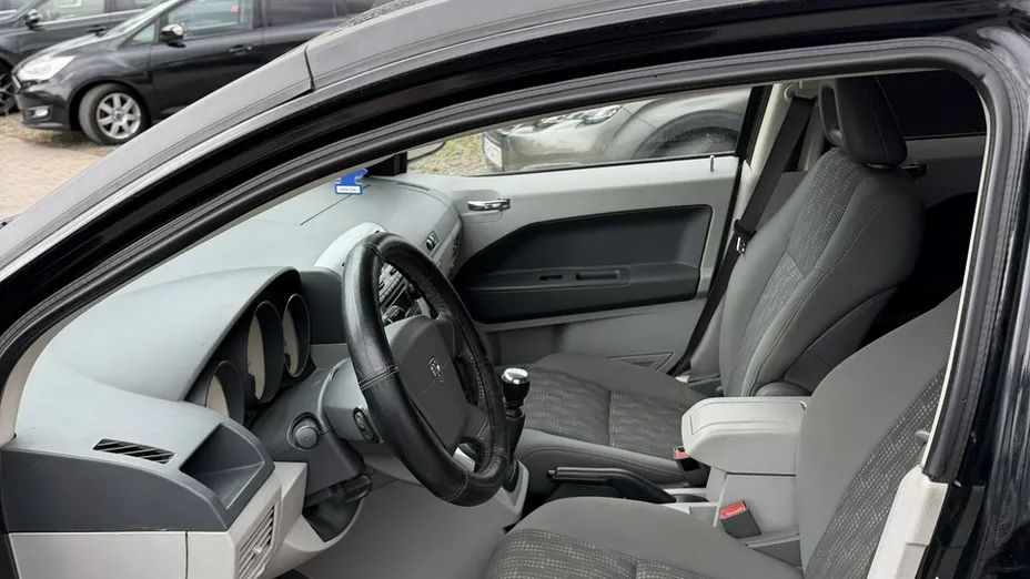 DODGE Caliber -