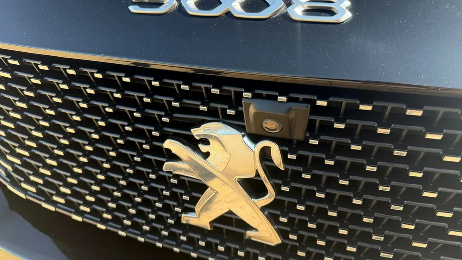 PEUGEOT 5008 -