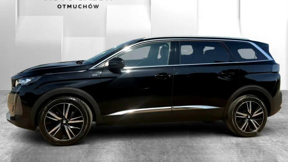 PEUGEOT 5008 -