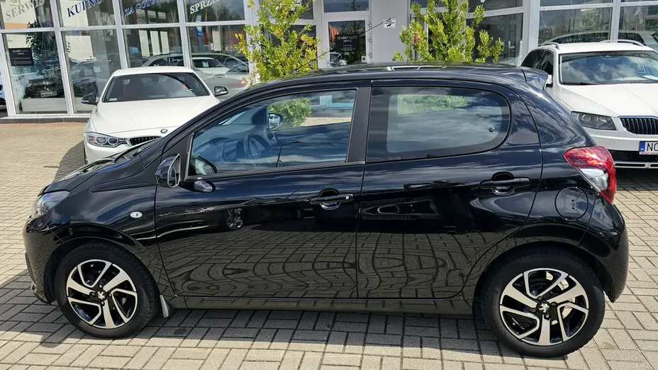 PEUGEOT 108 -