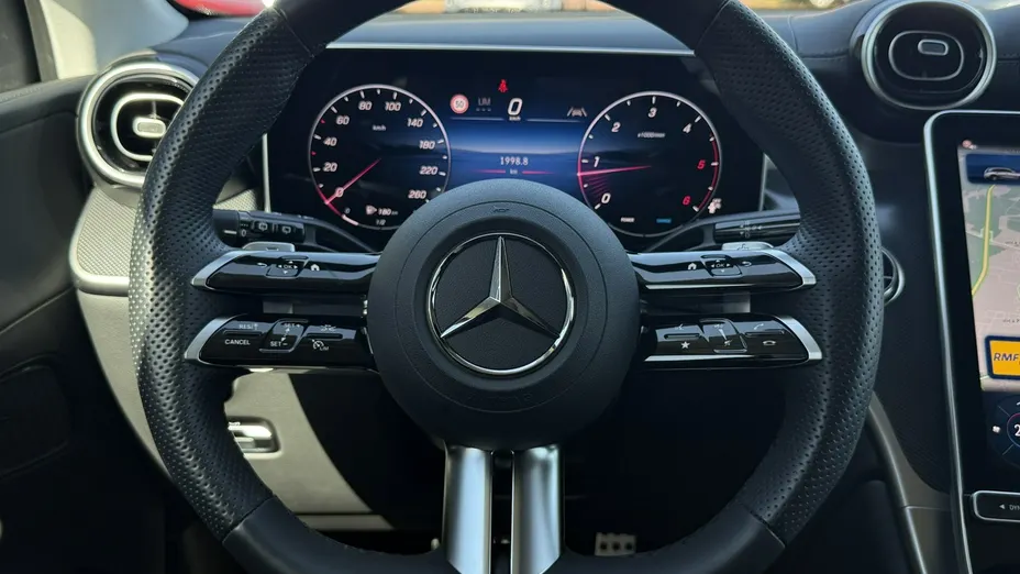 MERCEDES-BENZ GLC -