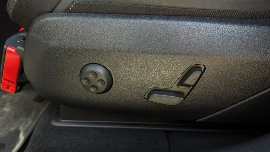 MERCEDES-BENZ GLC -
