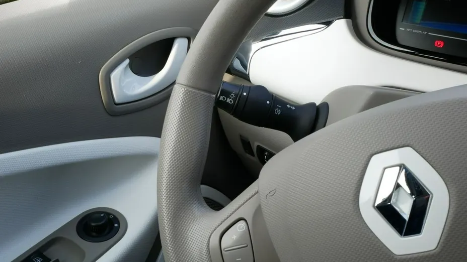 RENAULT ZOE -
