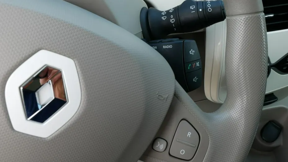 RENAULT ZOE -