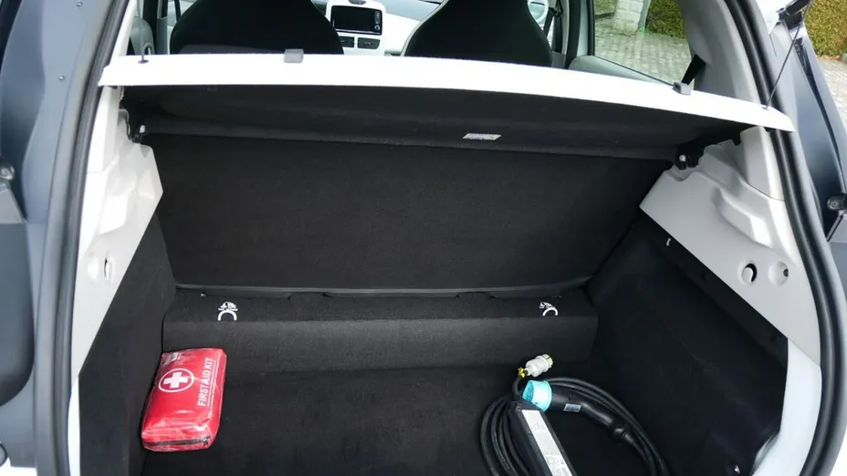 RENAULT ZOE -