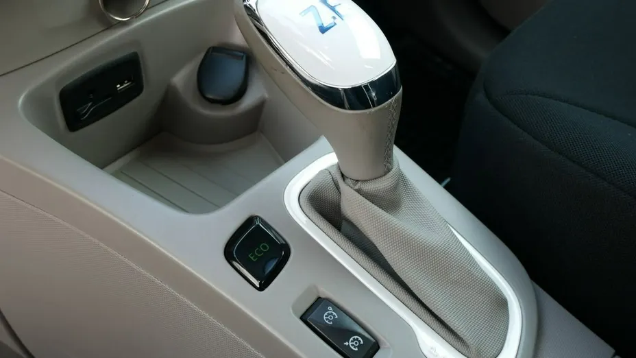 RENAULT ZOE -