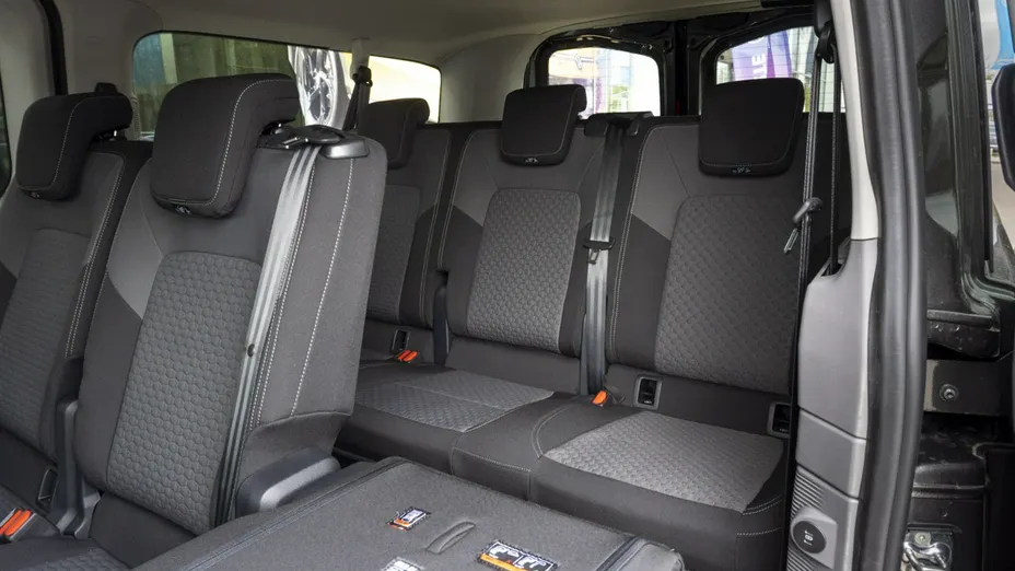 VOLKSWAGEN Caravelle -