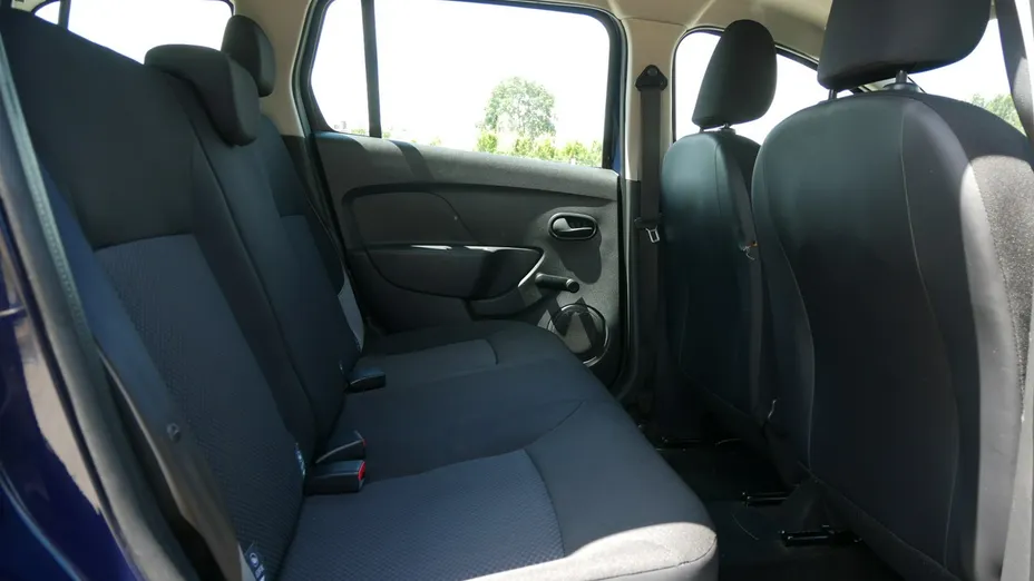DACIA Logan -