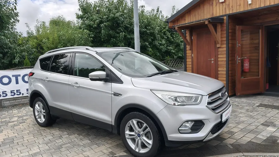 FORD Kuga -