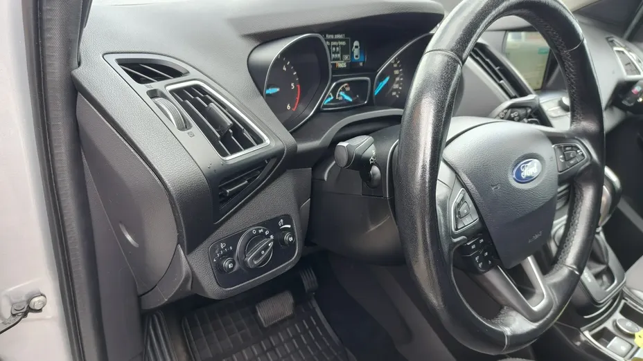 FORD Kuga -