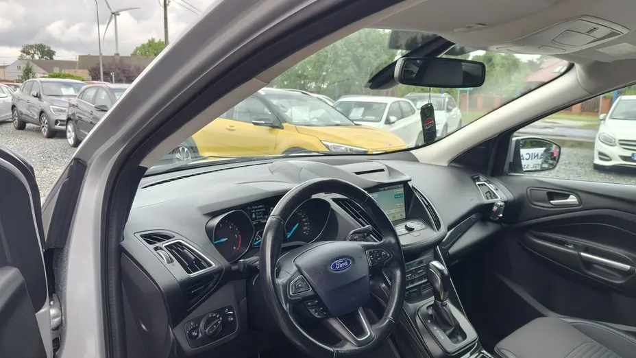 FORD Kuga -