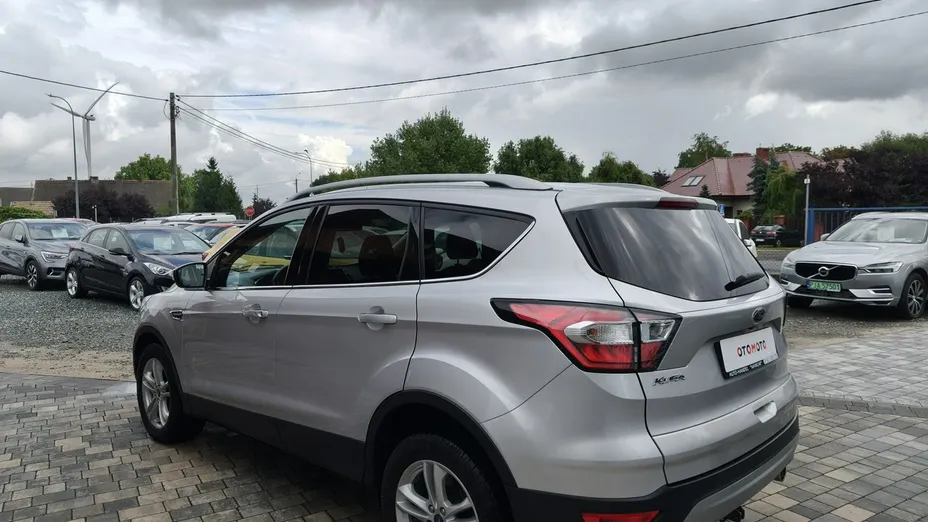 FORD Kuga -