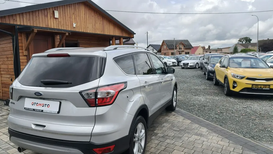 FORD Kuga -