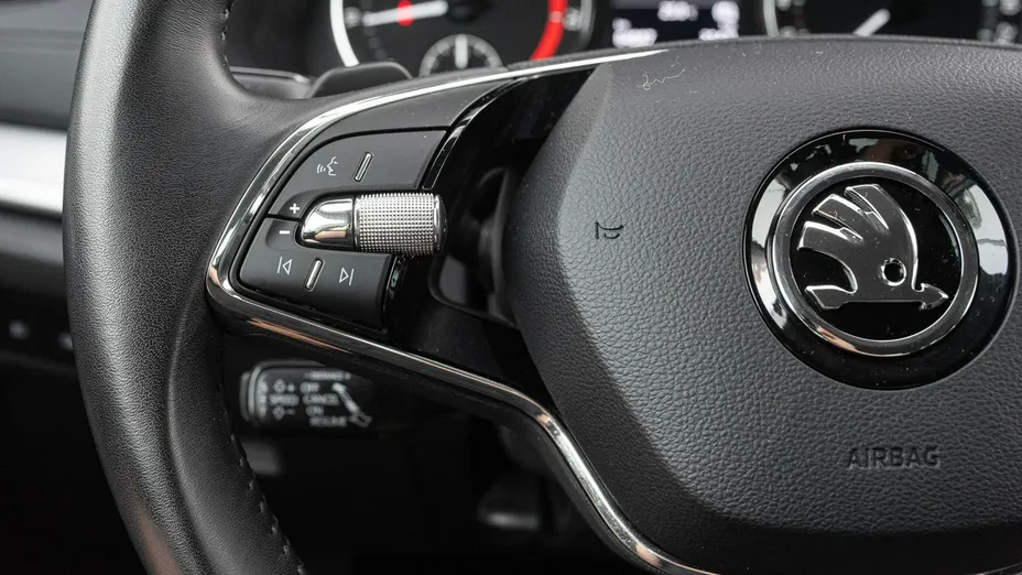 SKODA Octavia -