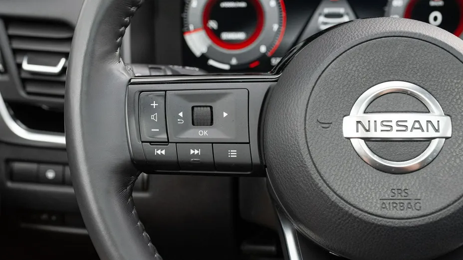 NISSAN Qashqai -