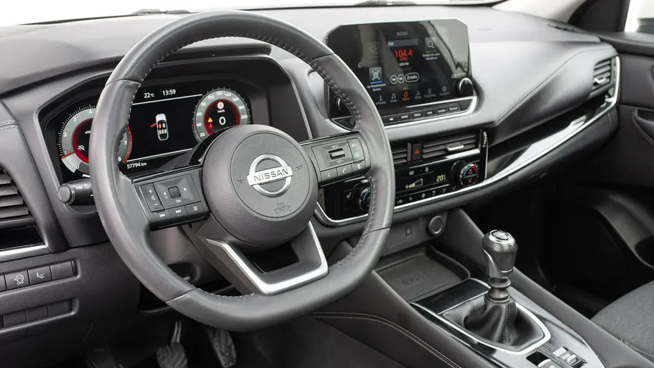 NISSAN Qashqai -